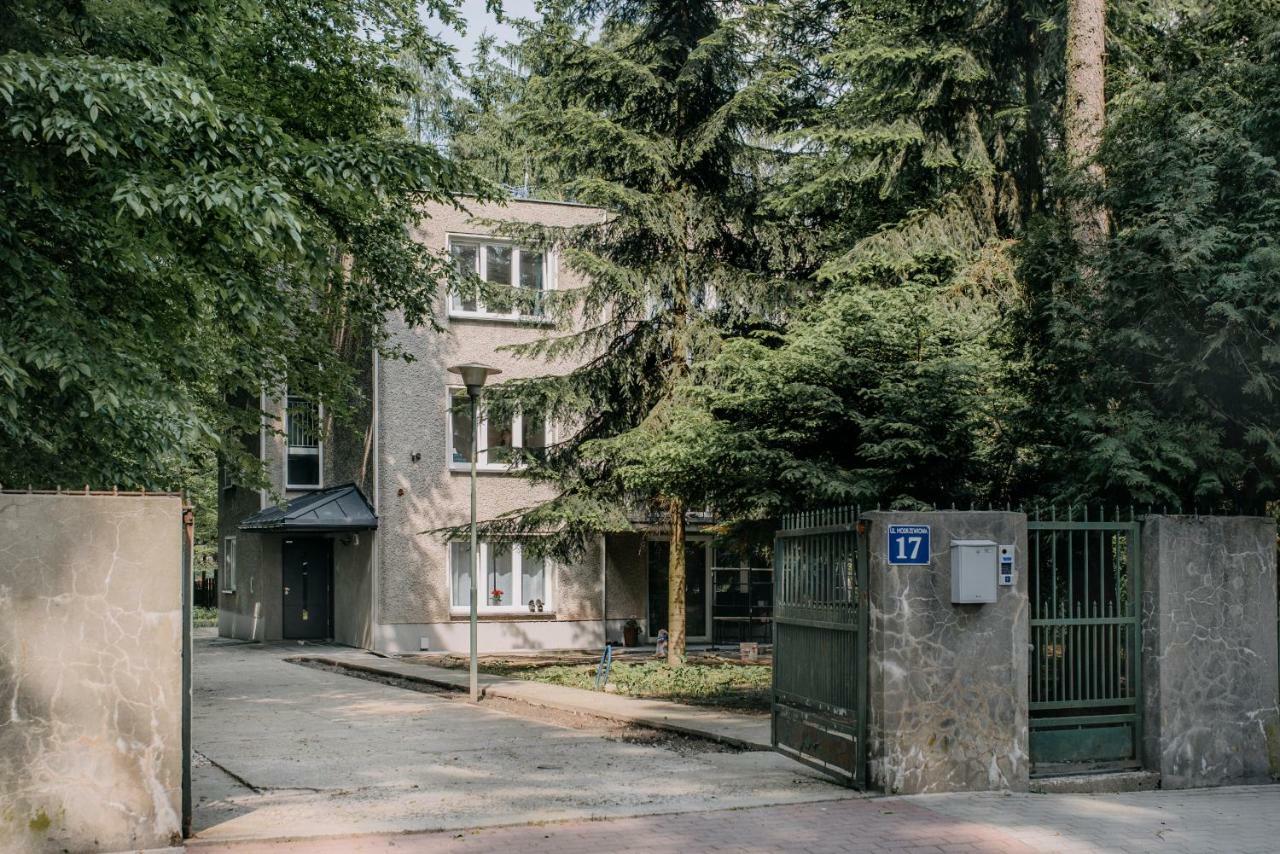 Apartel Piaseczno بياسيتشنو المظهر الخارجي الصورة
